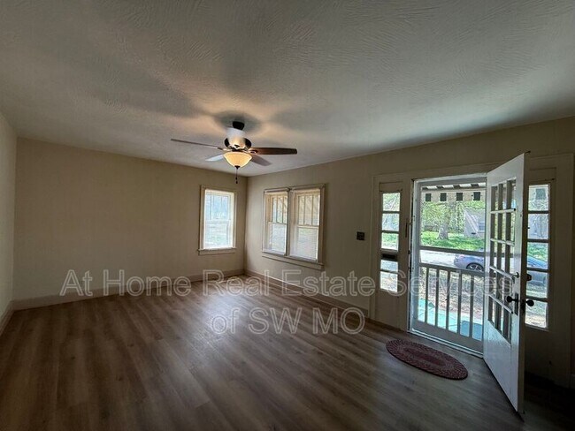 Foto del edificio - 1220 S Pennsylvania Ave