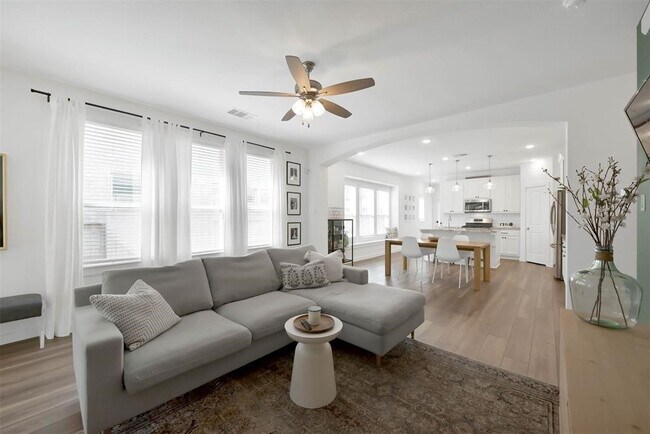 Building Photo - 516 Timber Voyage Ct