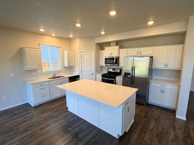 Foto del edificio - Four Bedroom Home in Newer Community at East Park Village