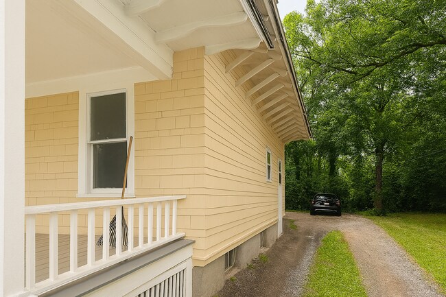 Foto del edificio - 915 E Colvin St