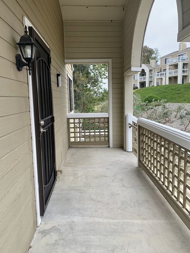 Building Photo - Spacious Condominium with Ocean View