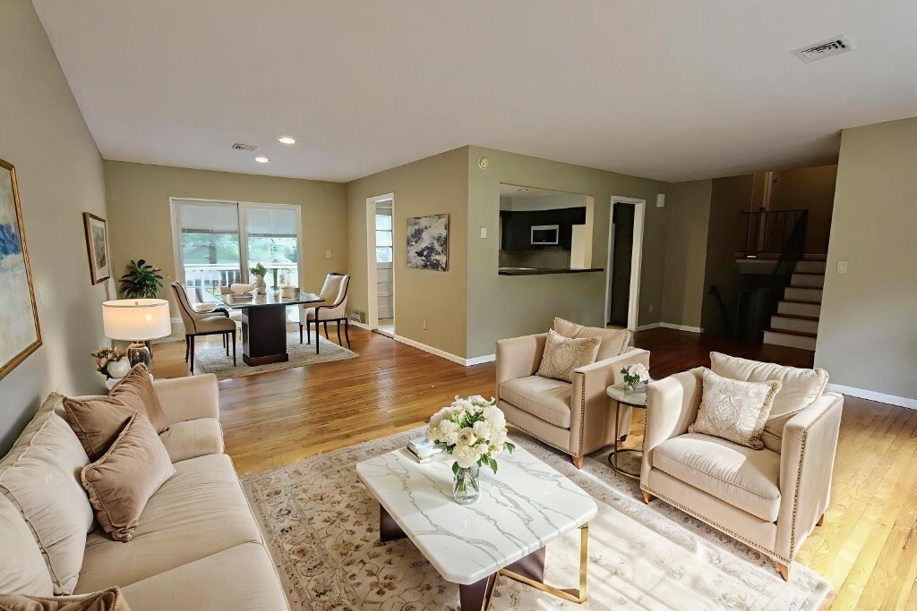 4 Bedroom 3 Bath Well Kept House in West Harrison $5300 - 4 Bedroom 3 Bath Well Kept House in West Harrison $5300