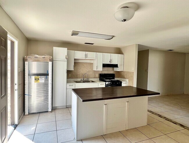 Foto del edificio - 1515 Quail Creek Rd