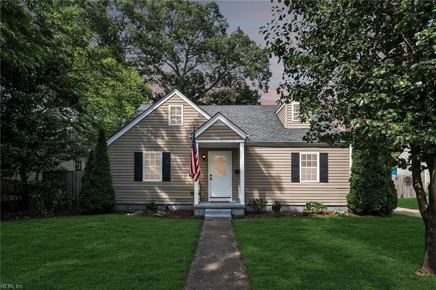 Primary Photo - 1336 Maplewood Ave