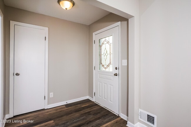 Building Photo - 9607 Walnutwood Way