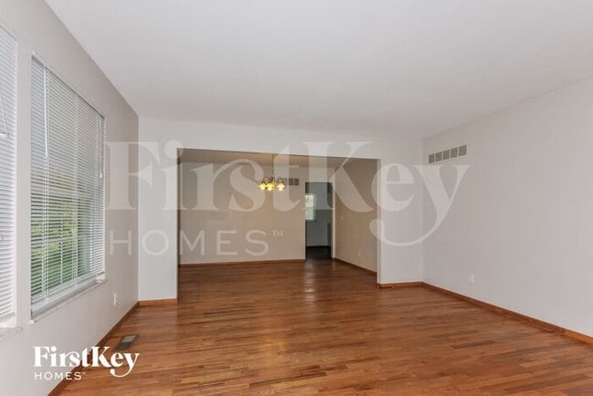 Building Photo - 11259 Prentice Dr