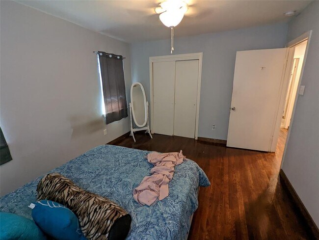 Building Photo - 4604 Gunter St