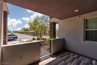 Building Photo - 1254 Venue St