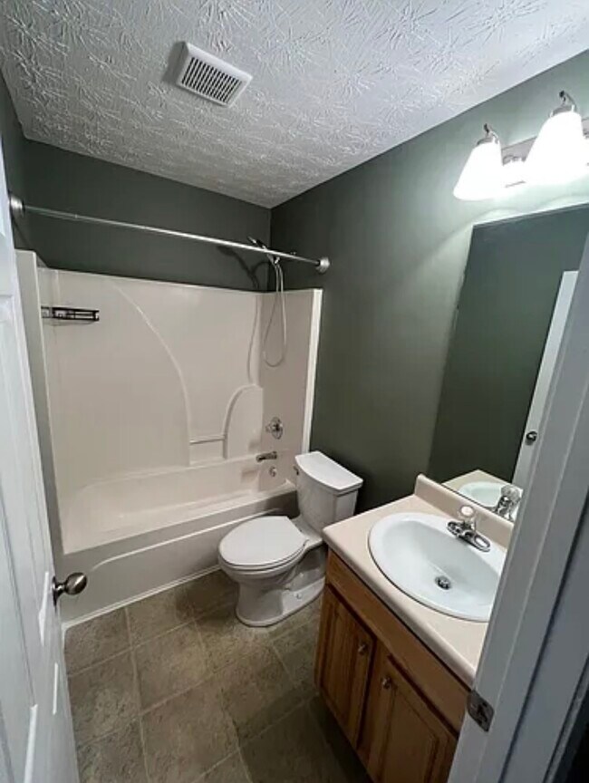Bathroom - 70 Trelawney Dr