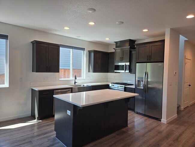 Kitchen - 5450 NW Stardown Dr