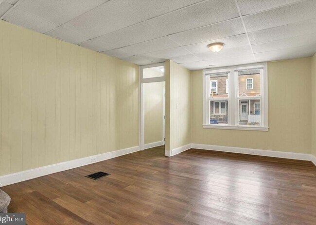 Foto del edificio - Section 8 considered.  Fully renovated 3 Bed