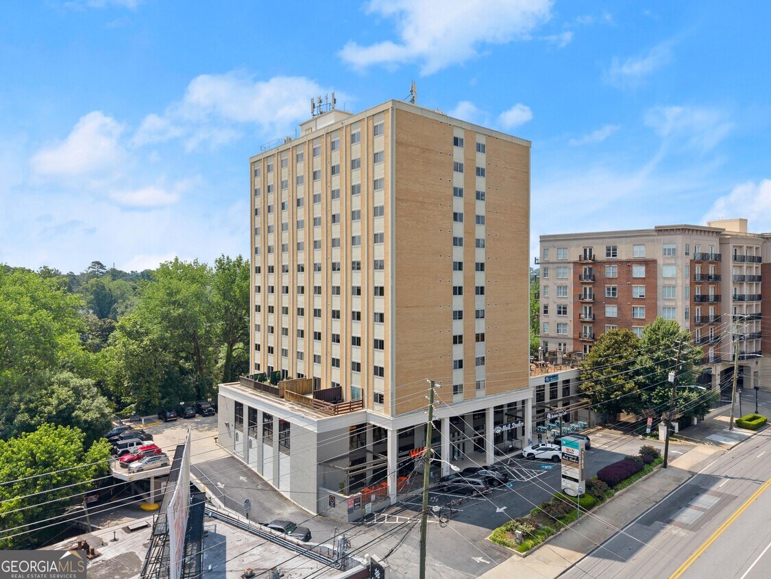 Foto principal - 2285 Peachtree Rd NE