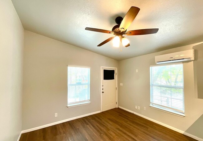 Photo - 710 Virginia Blvd House