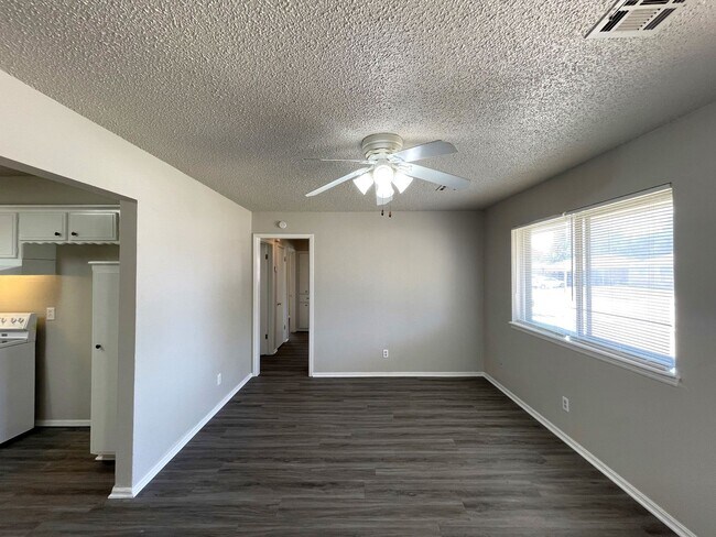 Foto del edificio - ASK ABOUT OUR 1st FULL MONTH FREE MOVE-IN ...