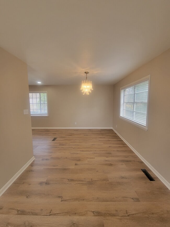 Building Photo - 7410 Ouachita Dr