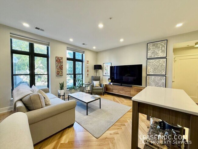 Foto del edificio - 1345 K St SE