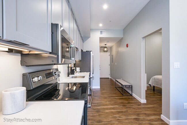 Building Photo - 1716 17th St NW
