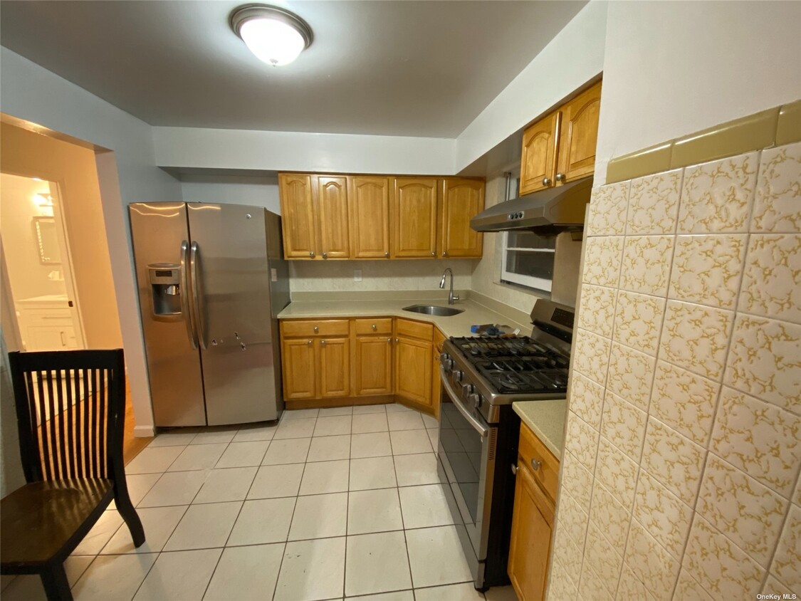 121-07-121-25 25th Ave Unit 1FL, Queens, NY 11356 - Room for Rent in ...