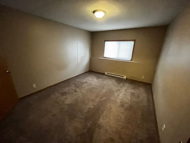 Foto del edificio - 612 Saxonwood Rd