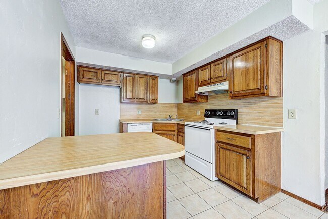 Foto del edificio - 1036 Tall Oaks Dr