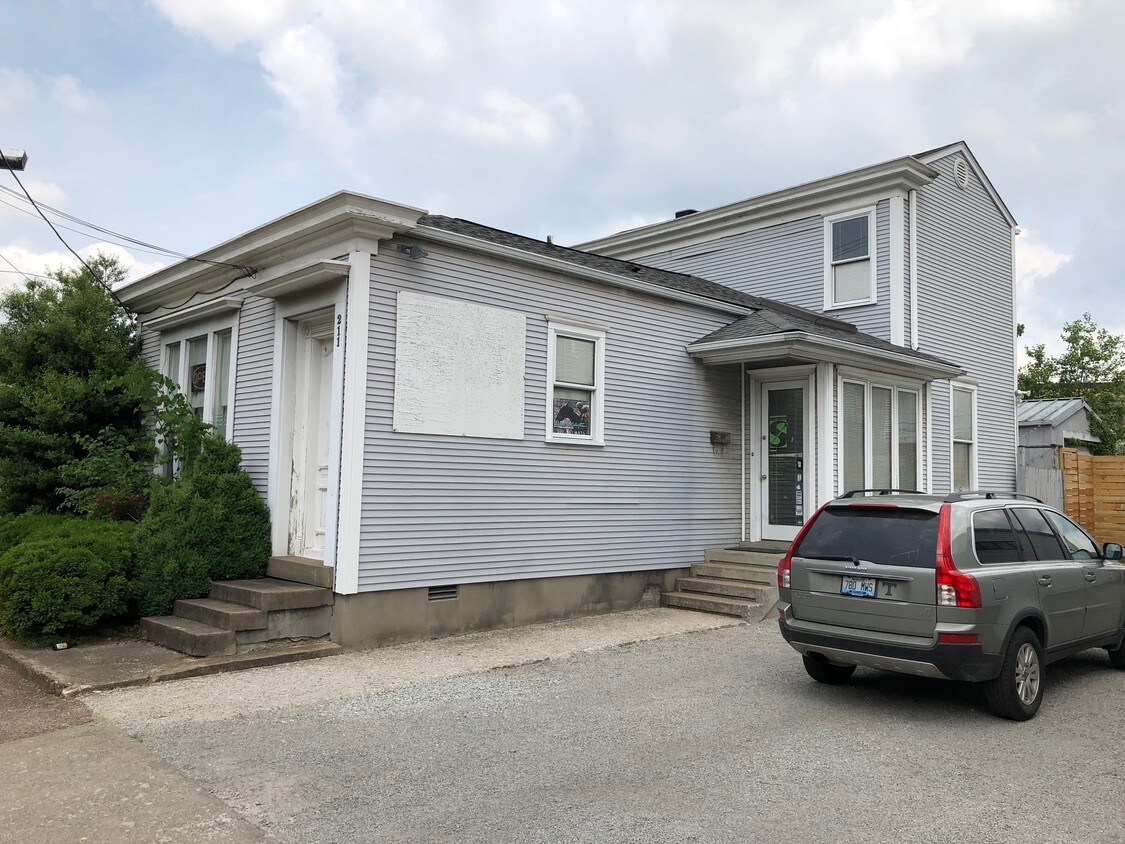 Primary Photo - 211 S Clay St