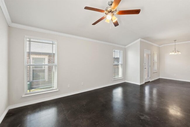 Building Photo - 917 Ramblewood St