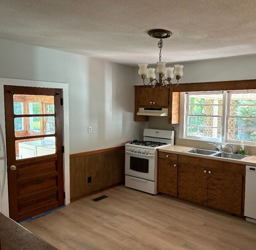 Foto principal - Coming up 810/25 Modest private home
