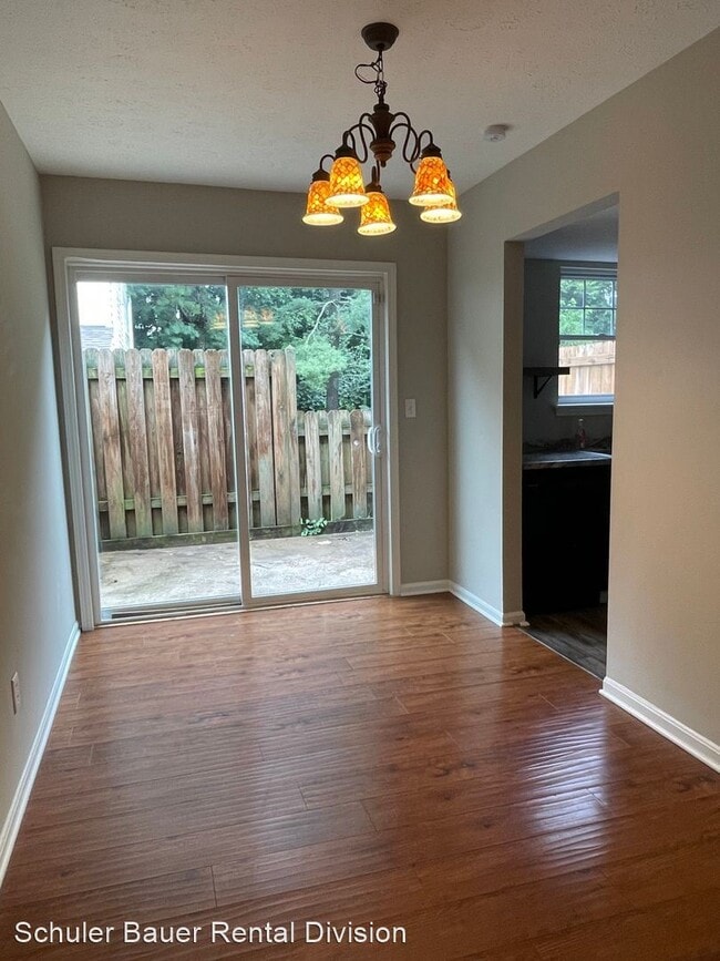 Building Photo - 2 br, 1.5 bath House - 3131 Wooded Way