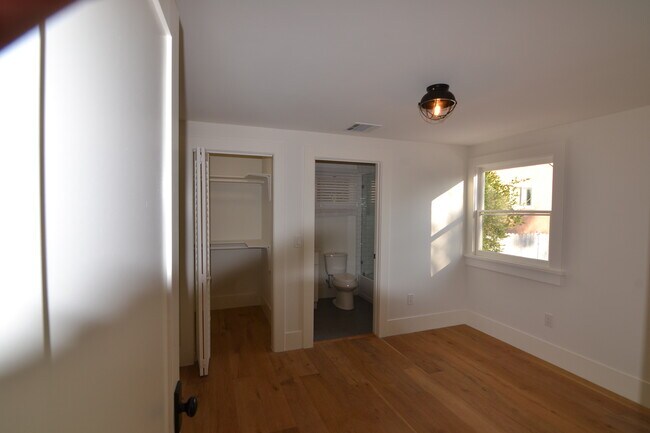Foto del edificio - 6538 Meridian St