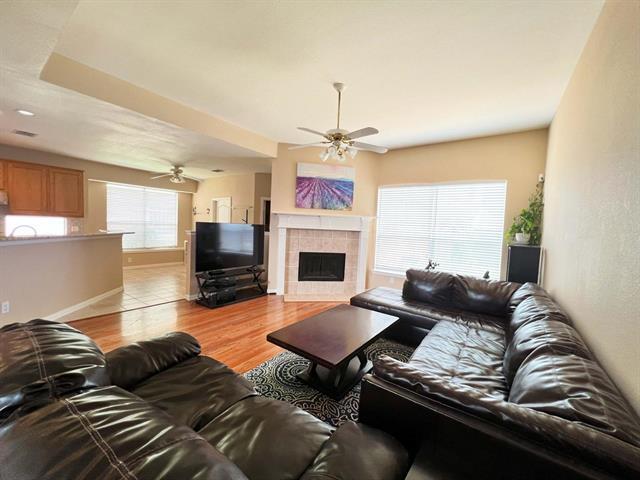Building Photo - 4680 Spencer Dr
