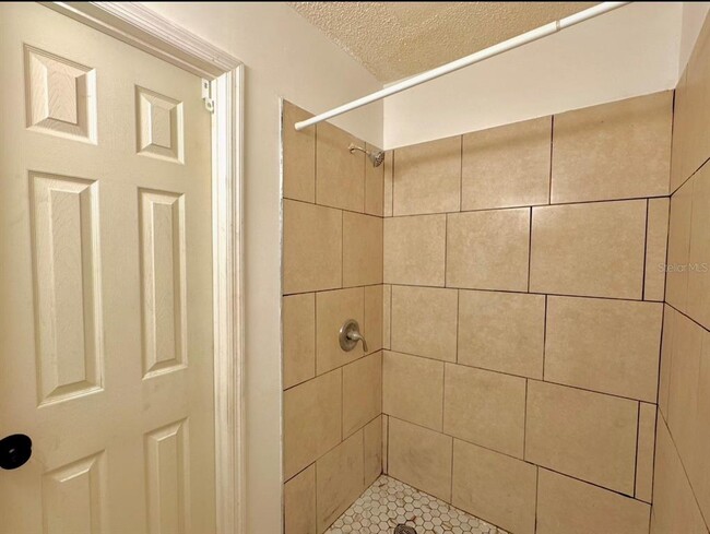Building Photo - 6716 Paul Revere Ct