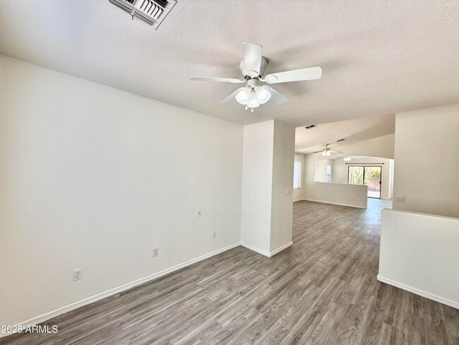 Building Photo - 13719 W Keim Dr