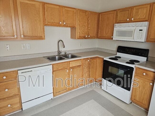 Building Photo - 1815 Winfield Park Dr