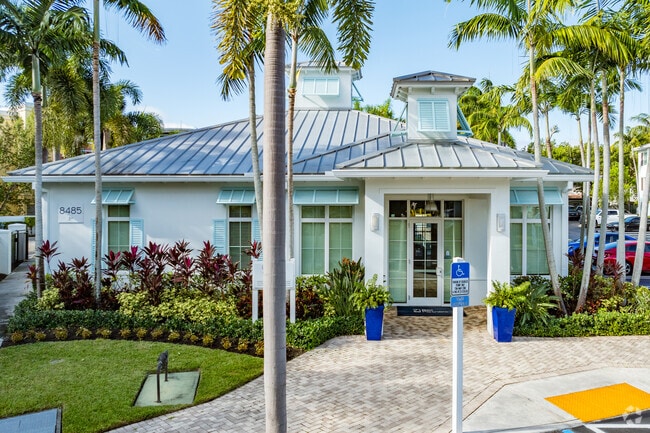 Casa club - Bell Kendall West