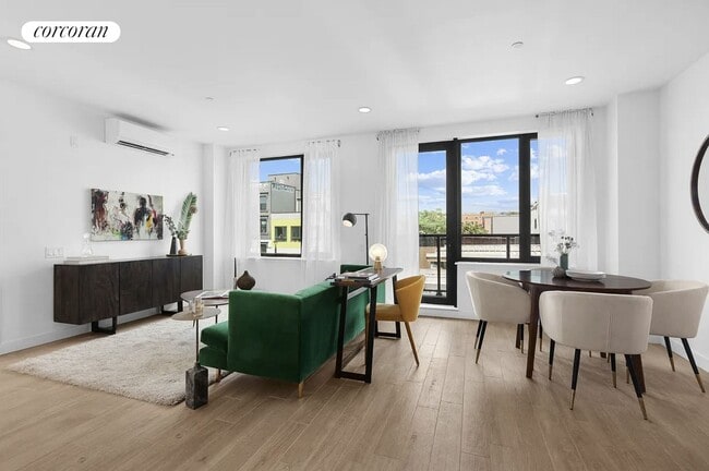 Foto del edificio - 912 Broadway