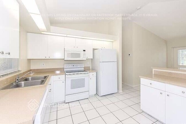 Foto del edificio - 18472 Holly Rd