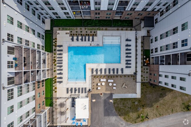 Building Photo - Triton at the Flats