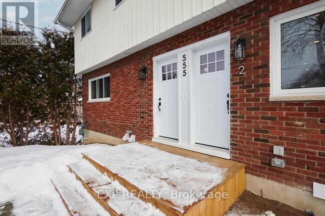 Building Photo - 555 Churchill Ave N