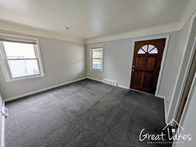 Building Photo - $200 OFF FIRST MONTH'S RENT - Cozy 2 Bedro...