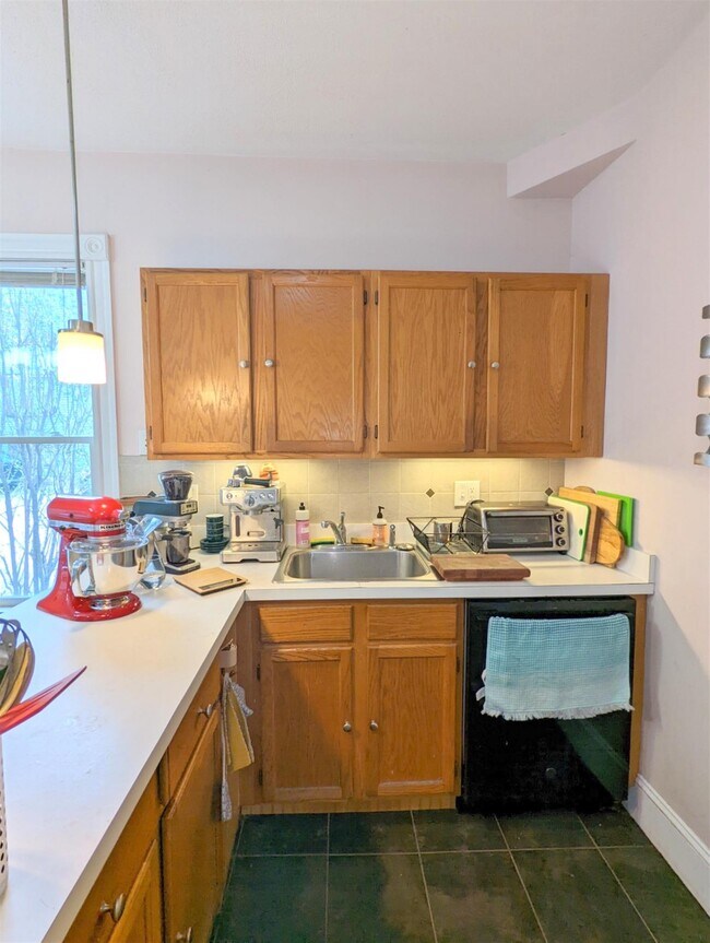 Building Photo - 390 Washington St