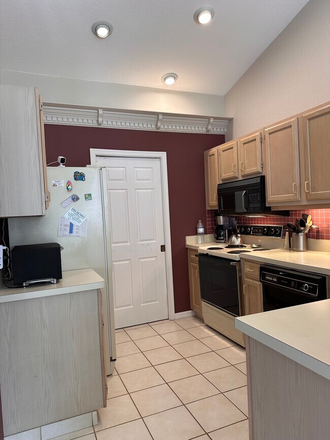 Building Photo - 28879 Marsh Elder Ct