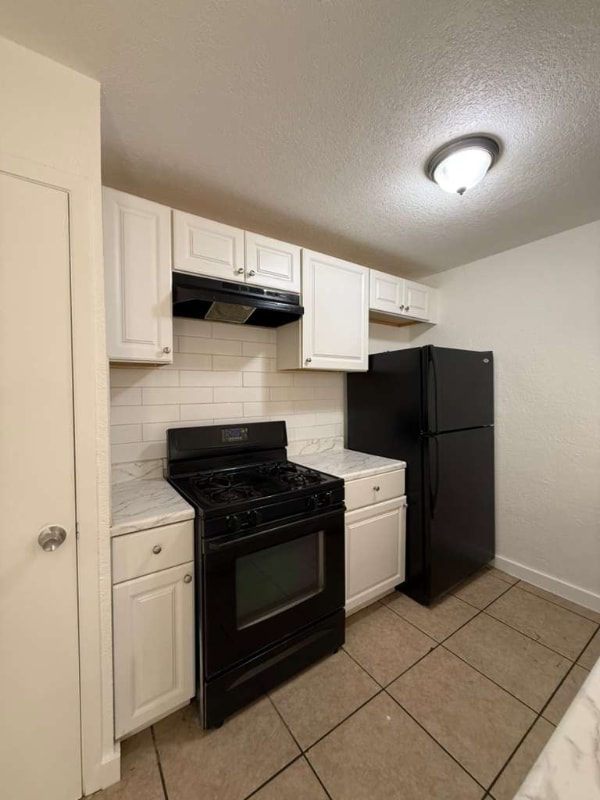 Building Photo - 4107 Hunting Path