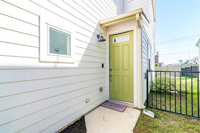 Foto del edificio - 7501 Travertine Spring Dr
