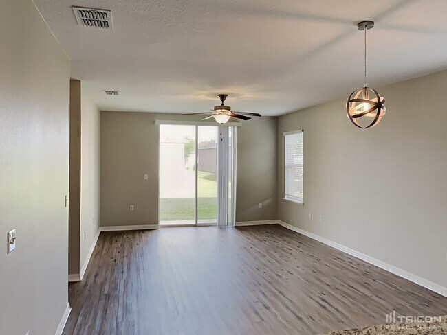 Building Photo - 1617 Tamarind Rd