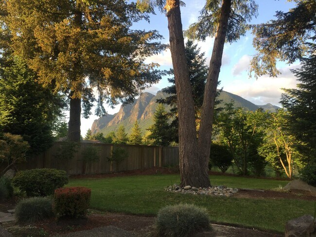 Foto del edificio - Wonderfully maintained home in quiet neigh...
