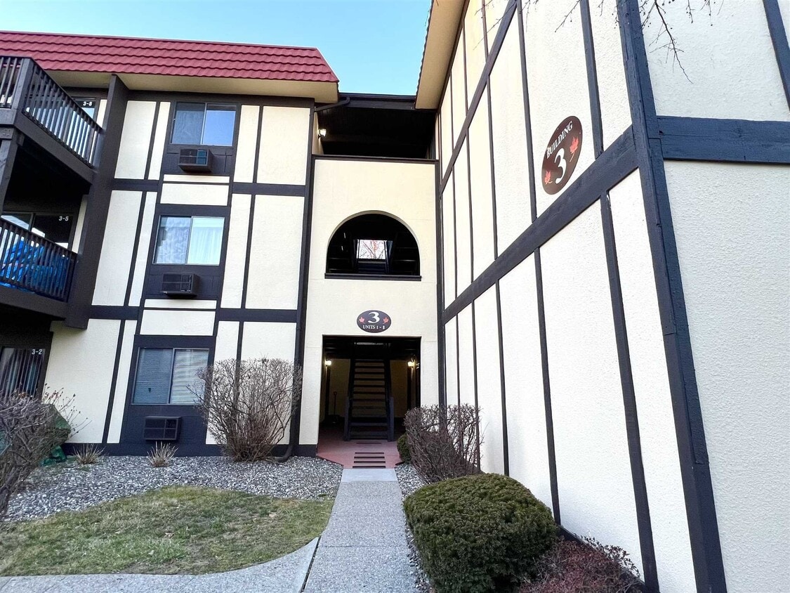 3 Loudon Dr Unit 6, Fishkill, NY 12524 Condo for Rent in Fishkill, NY