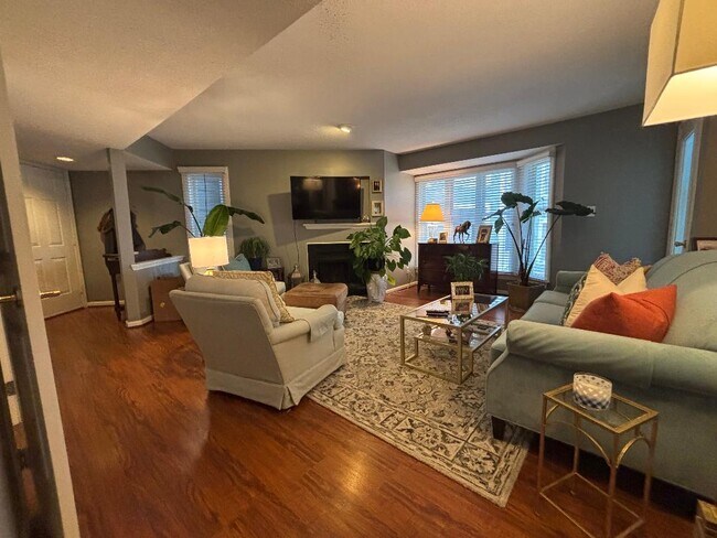 Building Photo - 1041 Wirewood Dr