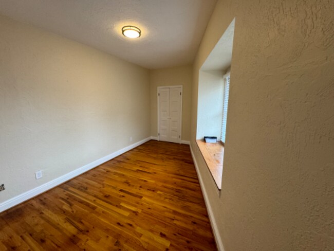 Building Photo - 229 Kearsarge St