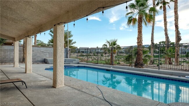 Building Photo - 81 Rancho Maria St