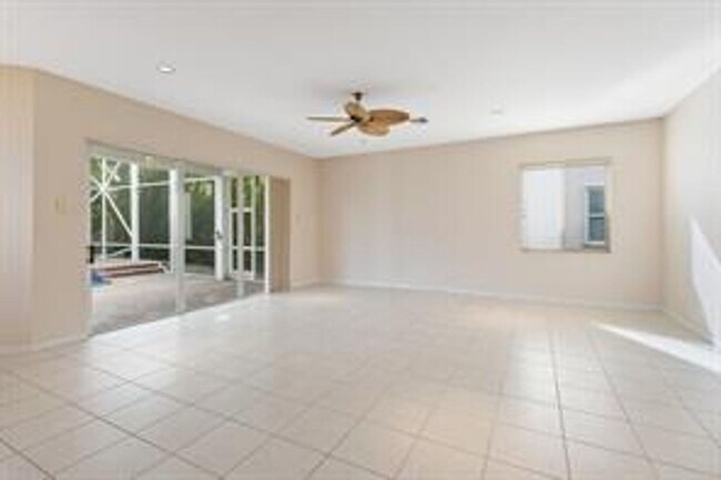 Building Photo - Furnished Rental 5 bedroom 3 bathroom in P...